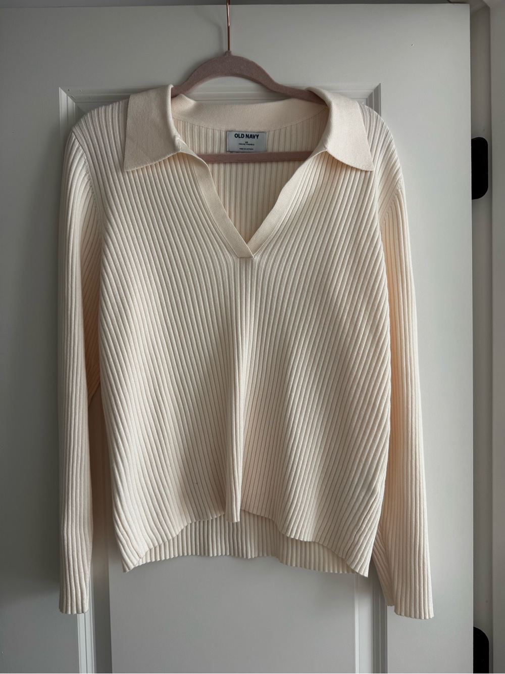 Old Navy Cream Ribbed V‑Neck Polo Sweater Top